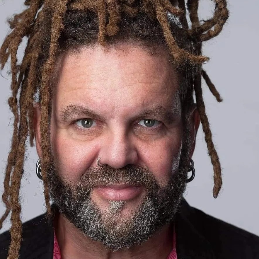 Haircuts, hope & connection – Darryl Brandt image